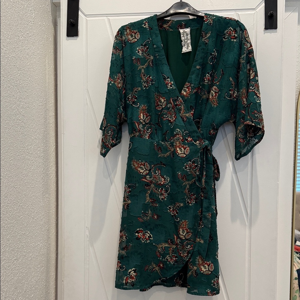 Sadie & Sage Emerald Green Paisley Wrap Mini Dress